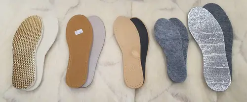 Apavu pēdiņas